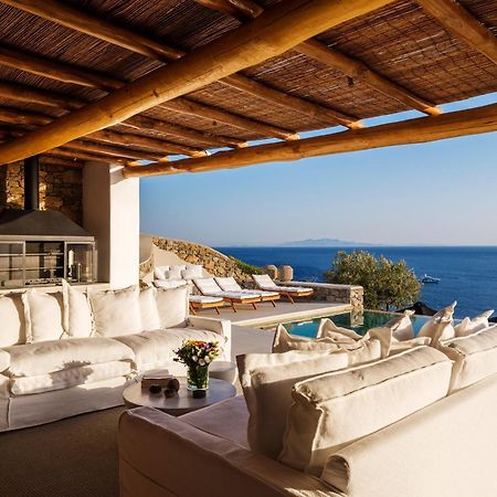 V&V Guest House - Luxury Suites Ornos  Esterno foto