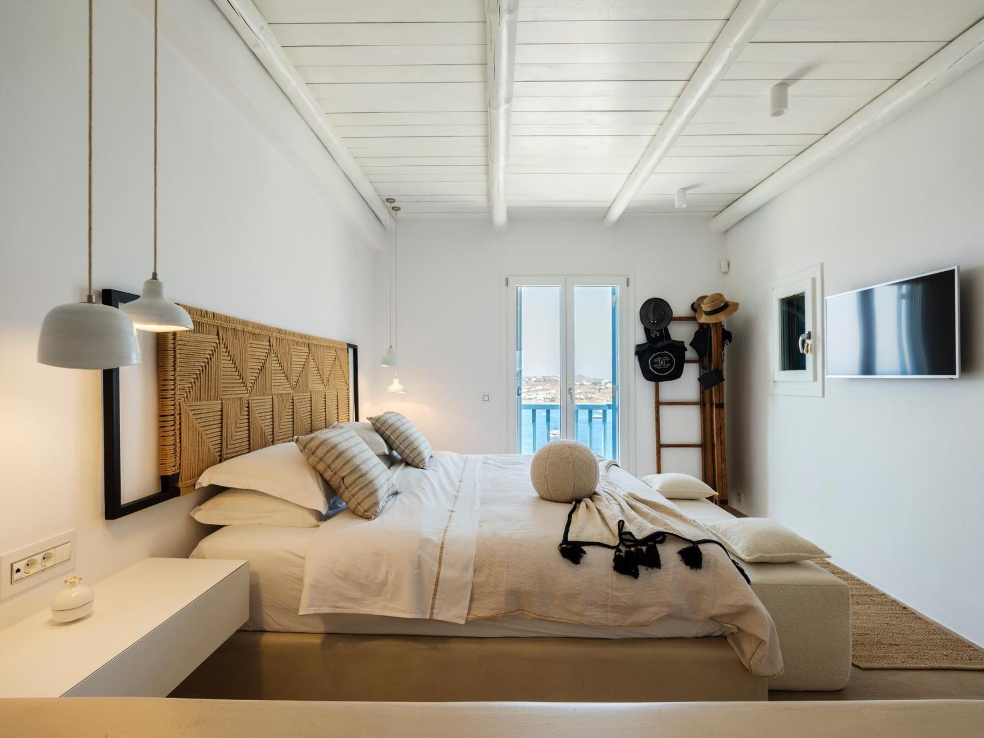 V&V Guest House - Luxury Suites Ornos  Esterno foto