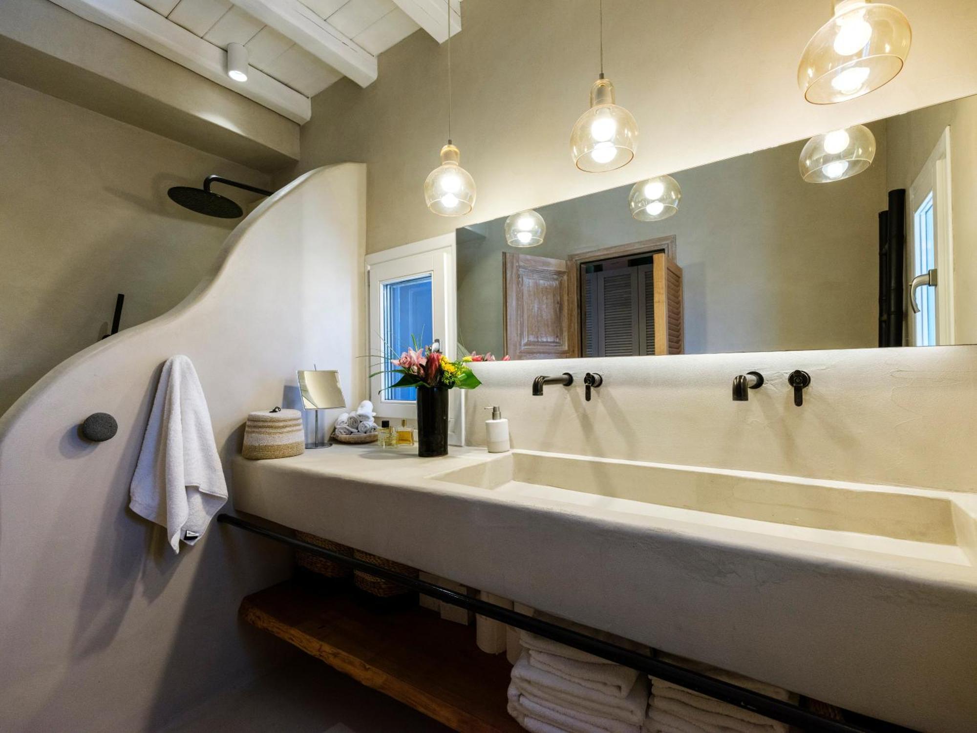 V&V Guest House - Luxury Suites Ornos  Esterno foto