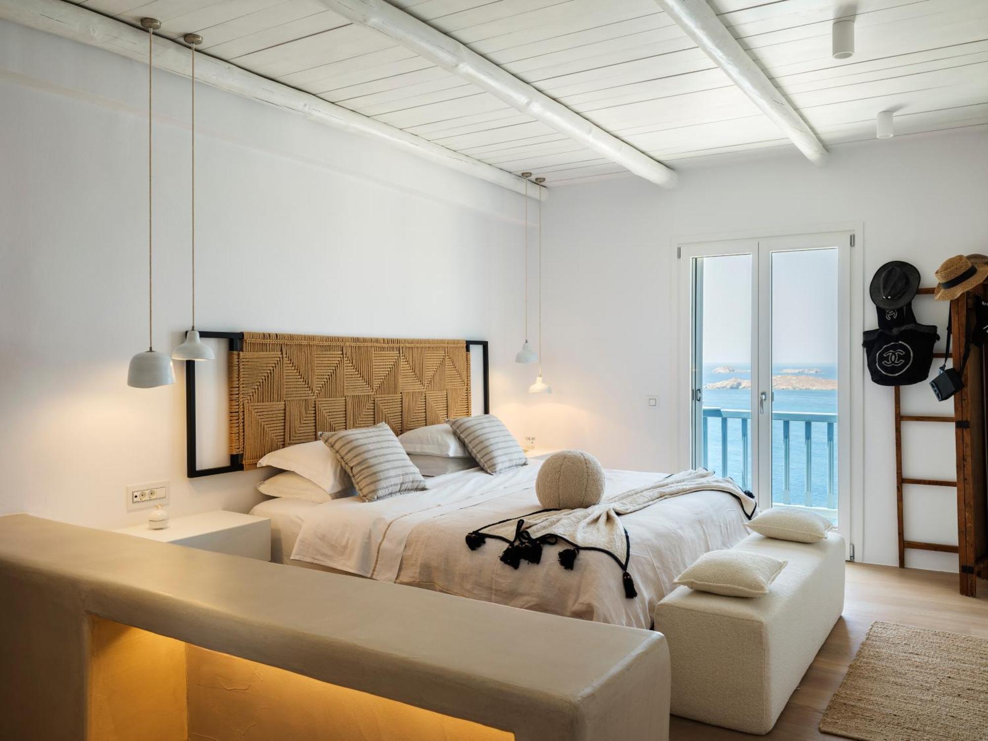 V&V Guest House - Luxury Suites Ornos  Esterno foto