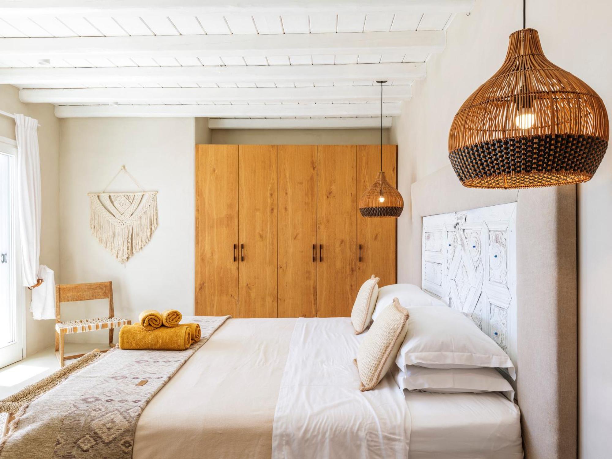 V&V Guest House - Luxury Suites Ornos  Esterno foto