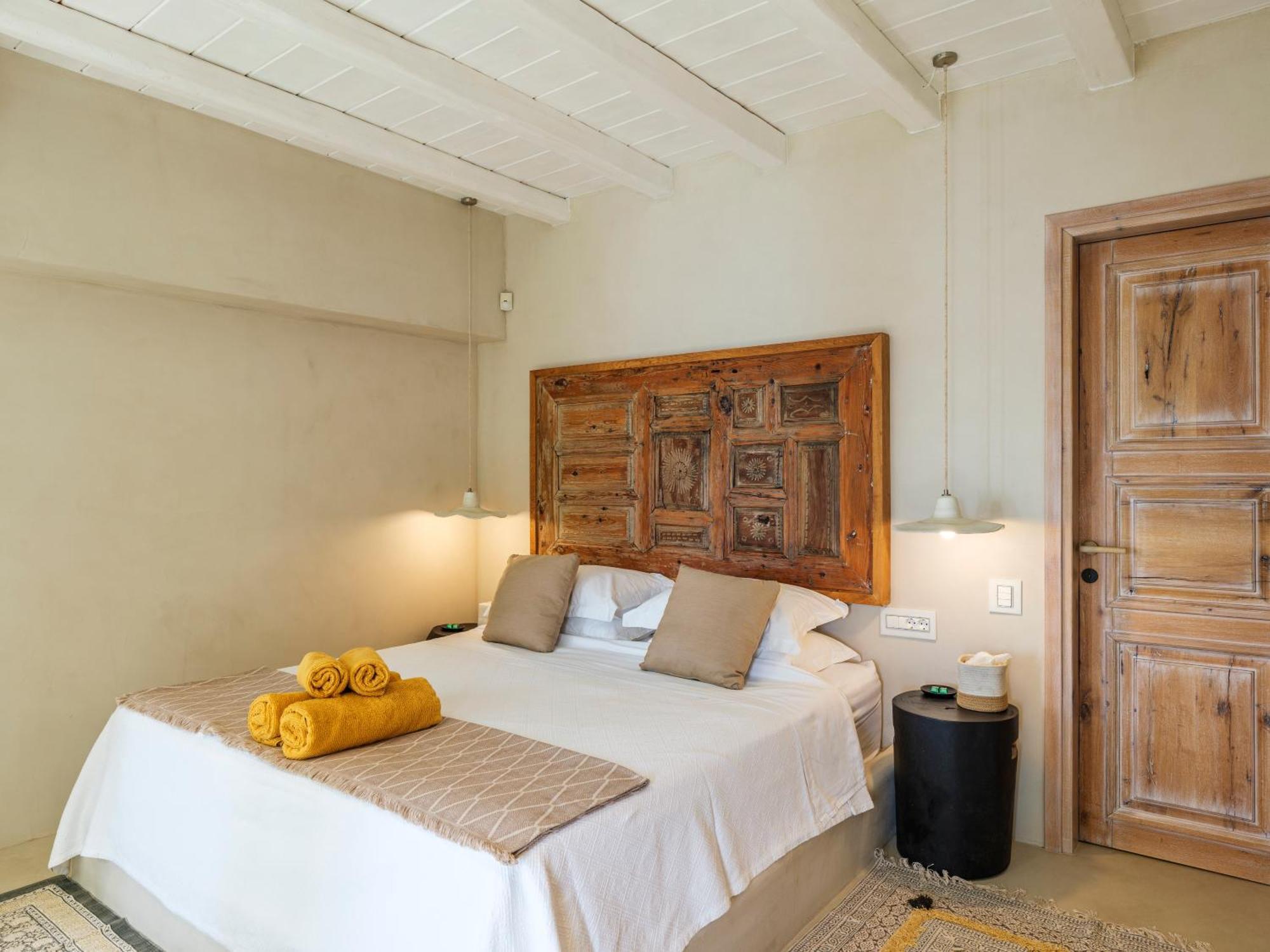 V&V Guest House - Luxury Suites Ornos  Esterno foto