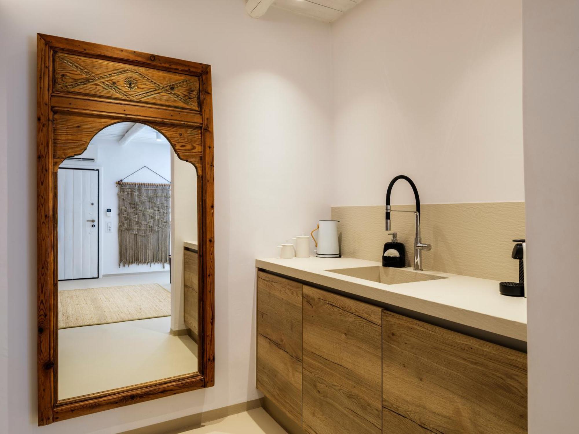 V&V Guest House - Luxury Suites Ornos  Esterno foto