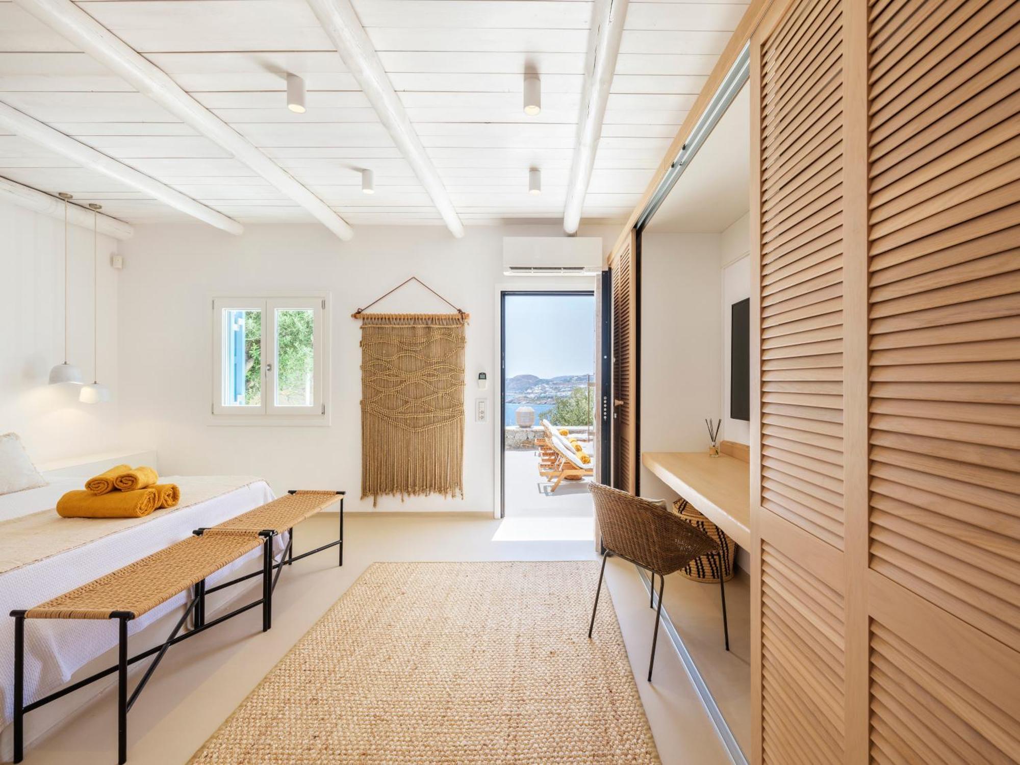 V&V Guest House - Luxury Suites Ornos  Esterno foto