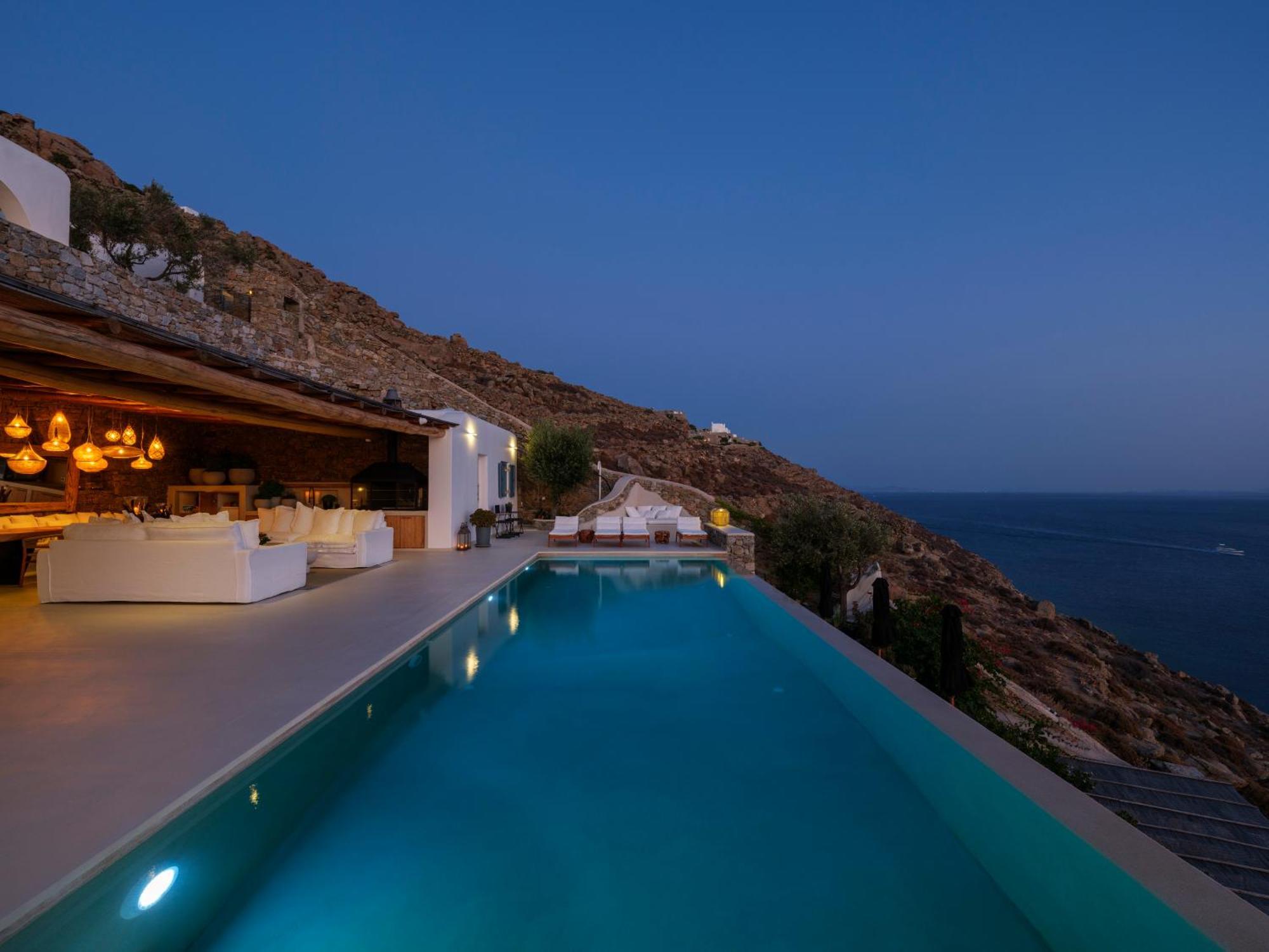 V&V Guest House - Luxury Suites Ornos  Esterno foto