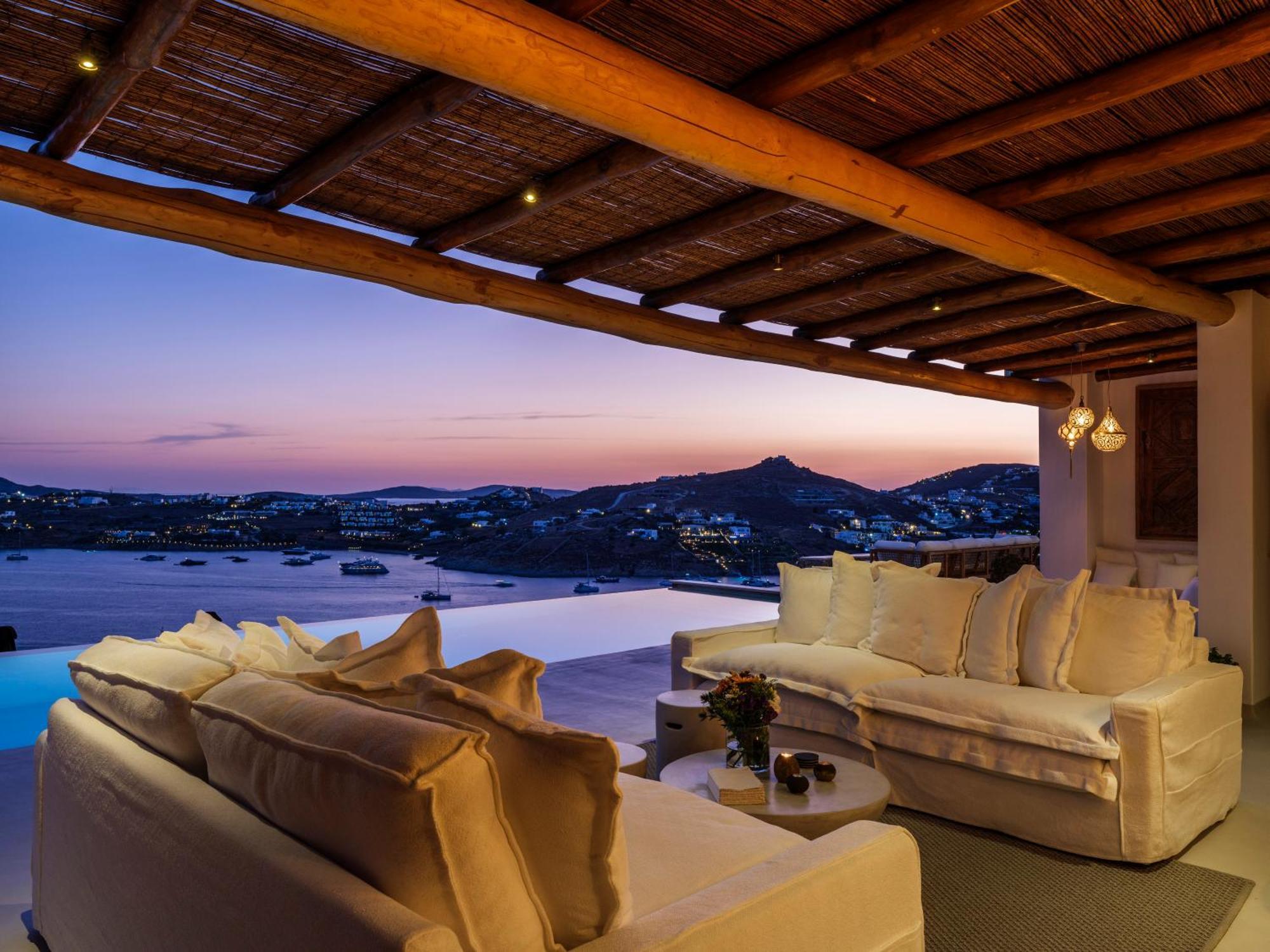 V&V Guest House - Luxury Suites Ornos  Esterno foto