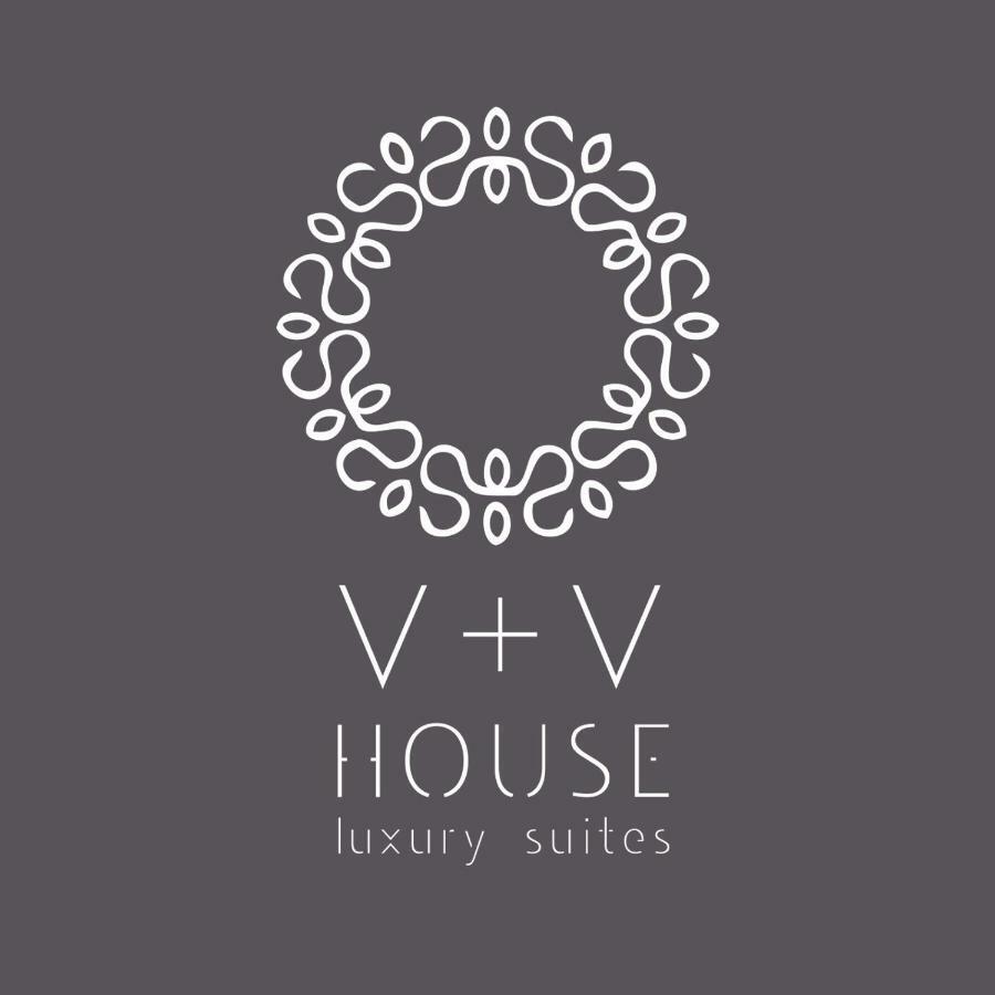 V&V Guest House - Luxury Suites Ornos  Esterno foto